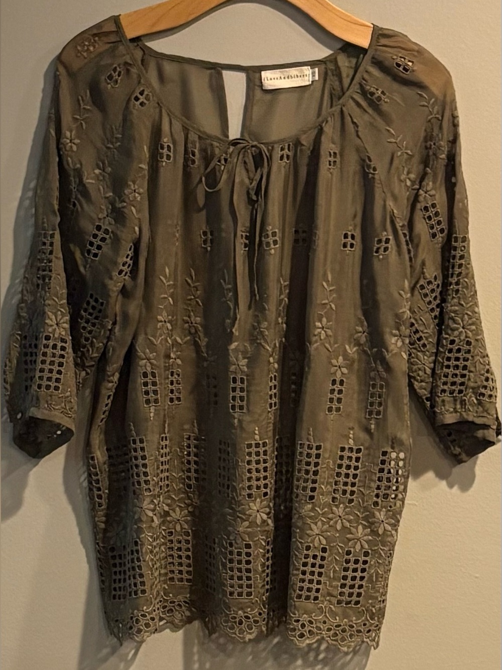 4 Love and Liberty Johnny Was Silk Embroidered Peasant Top Size XS